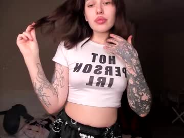 Milenamurmur Chaturbate stream image from May 02, 2025
