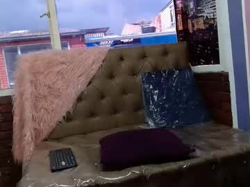 Enyil_Rousse Chaturbate stream image from May 02, 2025