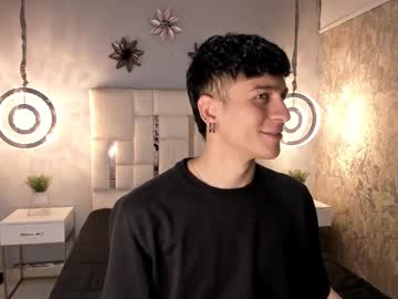 Oliverdimarc Chaturbate stream image from May 02, 2025