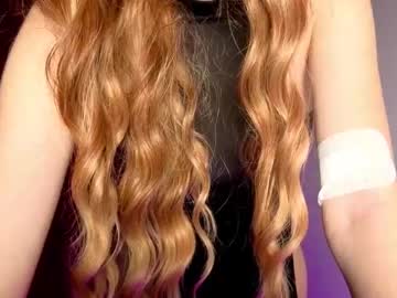 Poppybloopy Chaturbate stream image from May 02, 2025