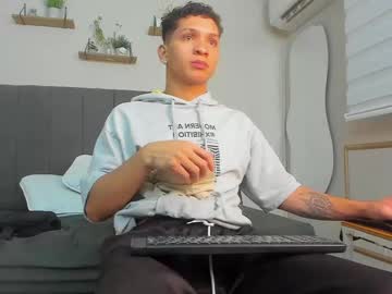 Mike_Twink19 Chaturbate stream image from May 02, 2025