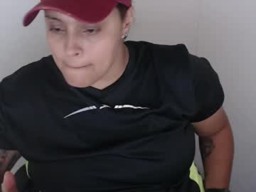 Milu_Saenz_0 Chaturbate stream image from May 02, 2025