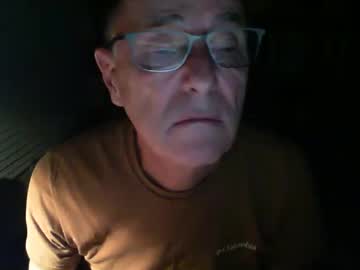 Atlhung9 Chaturbate stream image from May 03, 2025