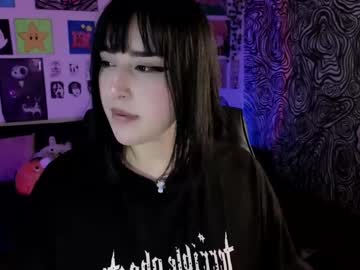 Yuhwa Chaturbate stream image from May 03, 2025