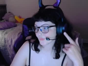 Mshall0wseve Chaturbate stream image from May 03, 2025