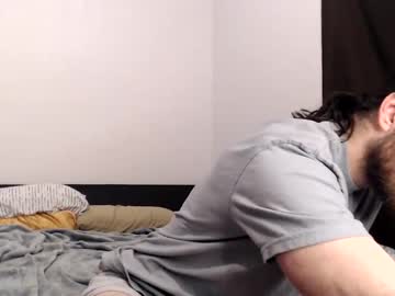 Wellhereigo Chaturbate stream image from May 03, 2025