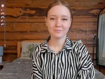 Marylunar Chaturbate stream image from May 03, 2025