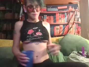 Missvadanoir Chaturbate stream image from May 03, 2025