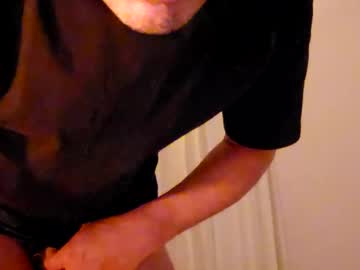 Oilo2 Chaturbate stream image from May 03, 2025