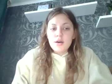 Mona_Strowwwbery Chaturbate stream image from May 03, 2025