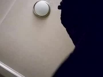 Robbkanoly Chaturbate stream image from May 03, 2025