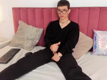 Ashrriel3 Chaturbate stream image from May 03, 2025