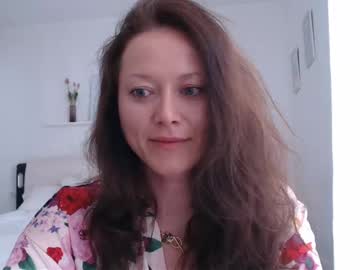 Monicasavage Chaturbate stream image from May 03, 2025