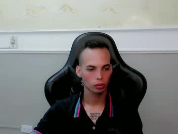 Papi_Flaco_ Chaturbate stream image from May 03, 2025