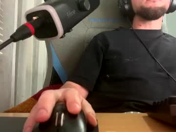 Maxxcock95 Chaturbate stream image from May 03, 2025