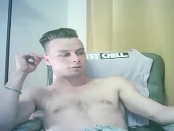 Andrian_Sweety Chaturbate stream image from May 03, 2025