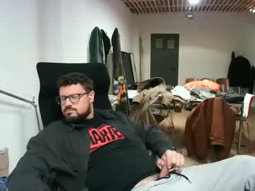 Maythe4bwu Chaturbate stream image from May 03, 2025