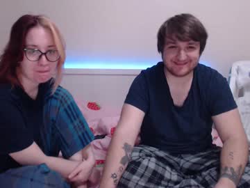 Dreamydewdrop Chaturbate stream image from May 03, 2025