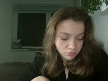 Angelamist Chaturbate stream image from May 03, 2025