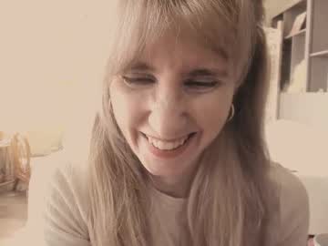 Hey_Gem Chaturbate stream image from May 03, 2025