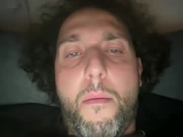 Joeyamsterdam Chaturbate stream image from May 03, 2025