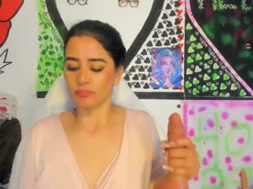 Kymberlyhott Chaturbate stream image from May 03, 2025