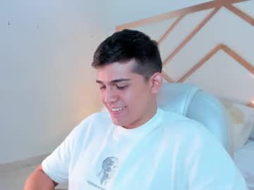 Andres_Foster Chaturbate stream image from May 04, 2025
