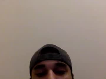 Handsomemfker Chaturbate stream image from May 04, 2025