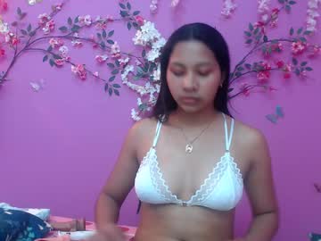 Kimberly18cute Chaturbate stream image from May 04, 2025