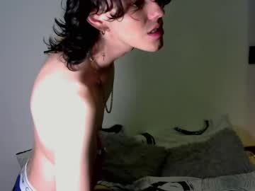Matiuht Chaturbate stream image from May 04, 2025