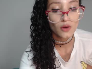 Petite_Kurly_Qt Chaturbate stream image from May 04, 2025