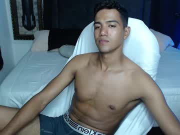 Simple_Guyy Chaturbate stream image from May 04, 2025