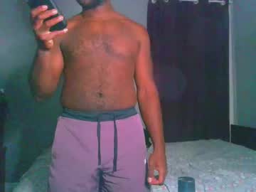 Clouvo Chaturbate stream image from May 04, 2025