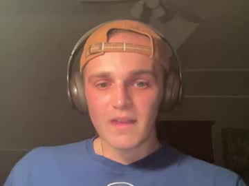 Kenrides Chaturbate stream image from May 04, 2025