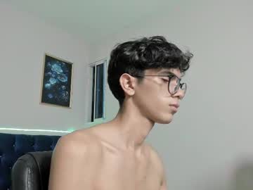 Ultra_Violet01 Chaturbate stream image from May 04, 2025