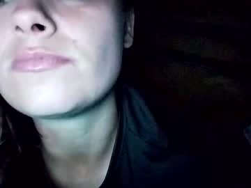 Zellelajay2009 Chaturbate stream image from May 04, 2025