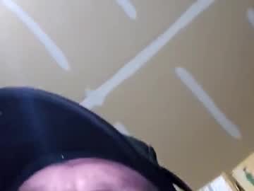 Slevink214 Chaturbate stream image from May 04, 2025