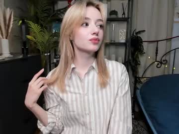 Wi11ow_Whisper Chaturbate stream image from May 04, 2025