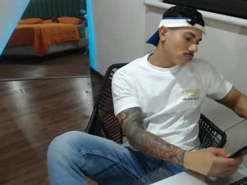 Yisus_Sexhot25 Chaturbate stream image from May 04, 2025