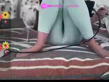 Cialea13 Chaturbate stream image from May 04, 2025