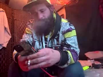 Johnboii813 Chaturbate stream image from May 04, 2025