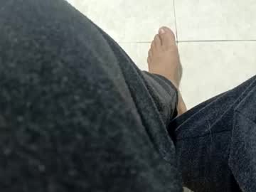 Juan329093 Chaturbate stream image from May 04, 2025