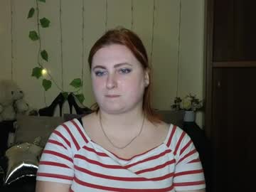 Alicia_Side_Red Chaturbate stream image from May 04, 2025