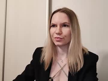 Dianefields Chaturbate stream image from May 04, 2025
