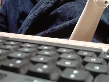 Olderstud416 Chaturbate stream image from May 04, 2025
