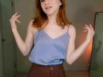 Little_Pretty_Woman Chaturbate stream image from May 04, 2025
