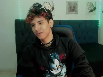 Valak_Connors Chaturbate stream image from May 04, 2025