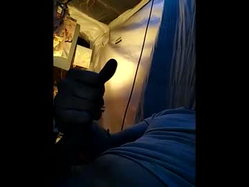 Larrydale92 Chaturbate stream image from May 04, 2025
