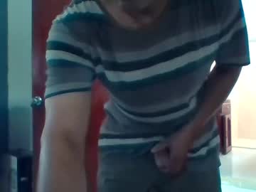 Latinbigdick2 Chaturbate stream image from May 04, 2025