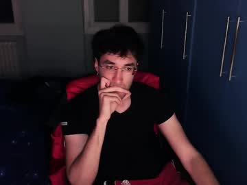 Konoken01 Chaturbate stream image from May 04, 2025